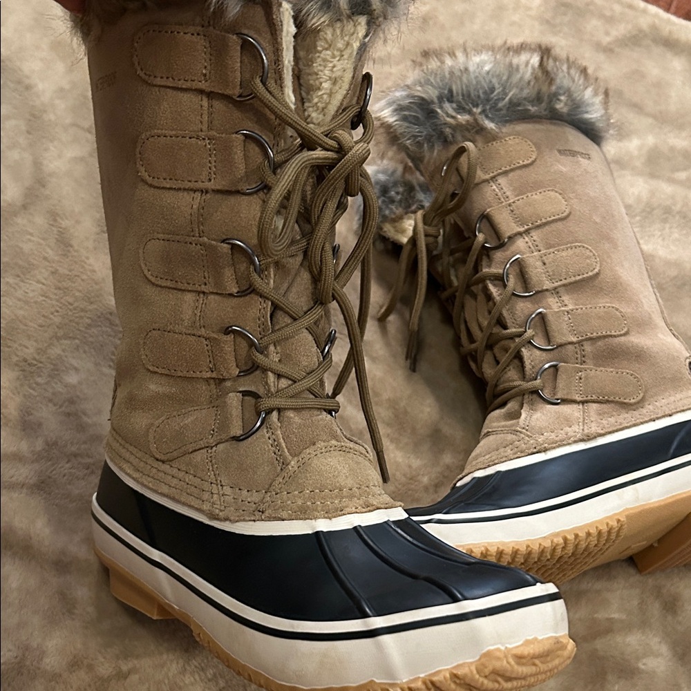 Northside Suede Tan and Black Winter Boots with Faux Fur - Picture 3 of 12